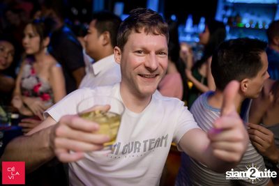 Supersonic Saturdays นำเสนอ DJ Groove ที่ เซ ลา วี — photo 60