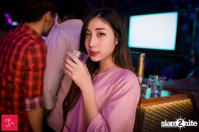 Supersonic Saturdays นำเสนอ DJ Groove ที่ เซ ลา วี — photo 72