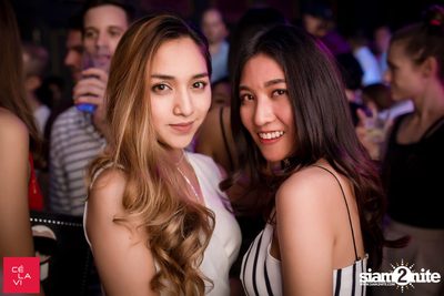 Supersonic Saturdays นำเสนอ DJ Groove ที่ เซ ลา วี — photo 74