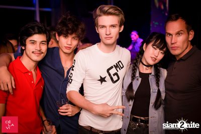 Supersonic Saturdays นำเสนอ DJ Groove ที่ เซ ลา วี — photo 85