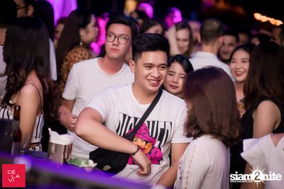 Supersonic Saturdays นำเสนอ DJ Groove ที่ เซ ลา วี — photo 86