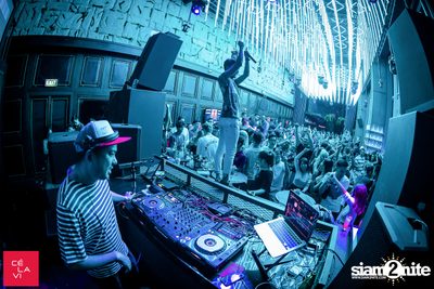 Supersonic Saturdays นำเสนอ DJ Groove ที่ เซ ลา วี — photo 99