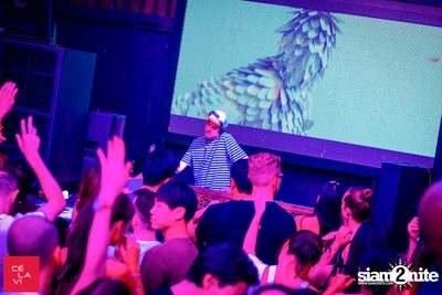 Supersonic Saturdays นำเสนอ DJ Groove ที่ เซ ลา วี — photo 115
