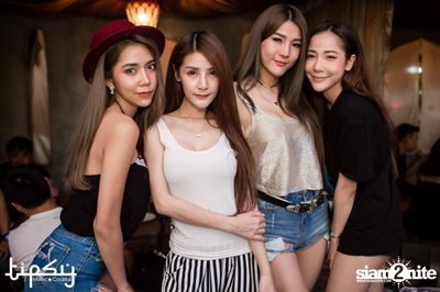 Oat Pramote at Tipsy Bkk — photo 21