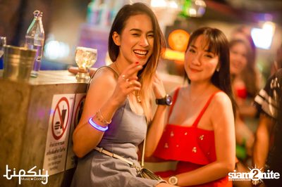 Oat Pramote at Tipsy Bkk — photo 89