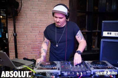 DJ Oskar ที่ เบียร์เฮาส์ | ฮิลตัน หัวหิน รีสอร์ท แอนด์ สปา — photo 37