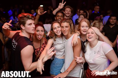 DJ Oskar ที่ เบียร์เฮาส์ | ฮิลตัน หัวหิน รีสอร์ท แอนด์ สปา — photo 42