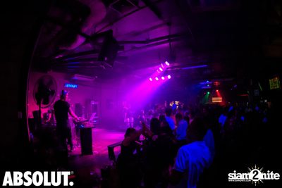 DJ Oskar ที่ เบียร์เฮาส์ | ฮิลตัน หัวหิน รีสอร์ท แอนด์ สปา — photo 46