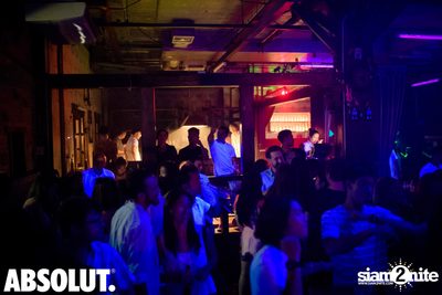 DJ Oskar ที่ เบียร์เฮาส์ | ฮิลตัน หัวหิน รีสอร์ท แอนด์ สปา — photo 71