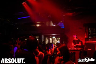 DJ Oskar ที่ เบียร์เฮาส์ | ฮิลตัน หัวหิน รีสอร์ท แอนด์ สปา — photo 76