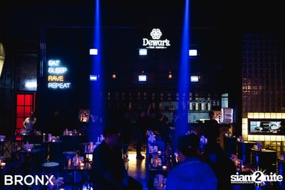 สิงโต นำโชค ที่ บรองซ์ — photo 11