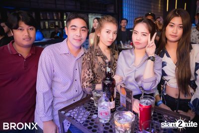 สิงโต นำโชค ที่ บรองซ์ — photo 115