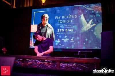 FLY Beyond Tonight กับ Zed Bias ที่ เซ ลา วี — photo 13