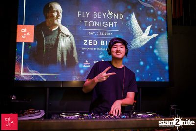 FLY Beyond Tonight กับ Zed Bias ที่ เซ ลา วี — photo 20