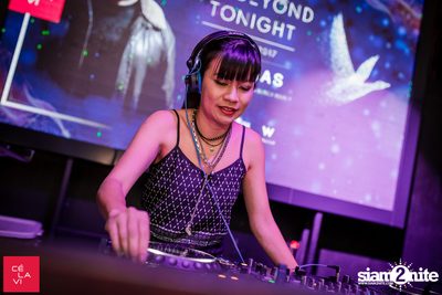 FLY Beyond Tonight กับ Zed Bias ที่ เซ ลา วี — photo 25