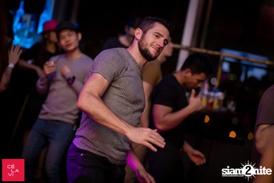 FLY Beyond Tonight กับ Zed Bias ที่ เซ ลา วี — photo 55
