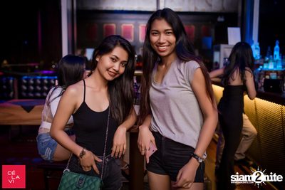 FLY Beyond Tonight กับ Zed Bias ที่ เซ ลา วี — photo 68