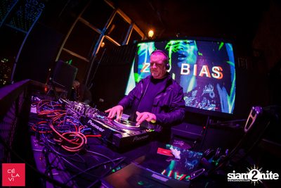 FLY Beyond Tonight กับ Zed Bias ที่ เซ ลา วี — photo 72