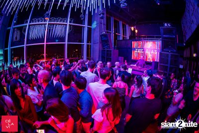 FLY Beyond Tonight กับ Zed Bias ที่ เซ ลา วี — photo 83
