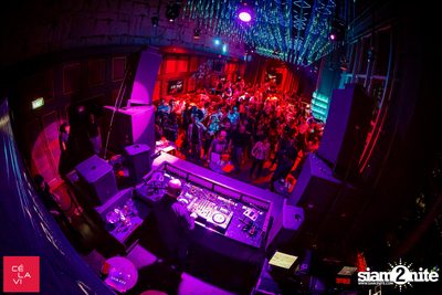FLY Beyond Tonight กับ Zed Bias ที่ เซ ลา วี — photo 84