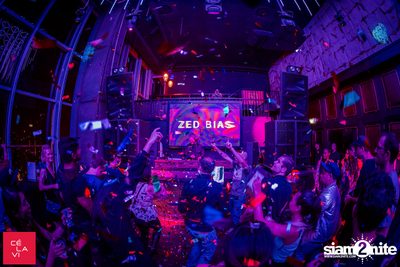 FLY Beyond Tonight กับ Zed Bias ที่ เซ ลา วี — photo 85
