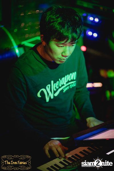 Open Mic Battle ที่ ไอรอน แฟร์รี่ — photo 9