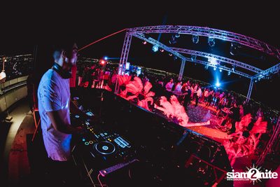 Red Bull: Red Monday Bangkok ที่ Cielo Sky Bar — photo 91