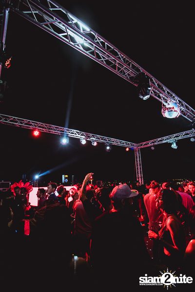 Red Bull: Red Monday Bangkok ที่ Cielo Sky Bar — photo 137