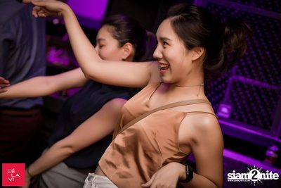 Crush Wednesdays ที่ เซ ลา วี — photo 40