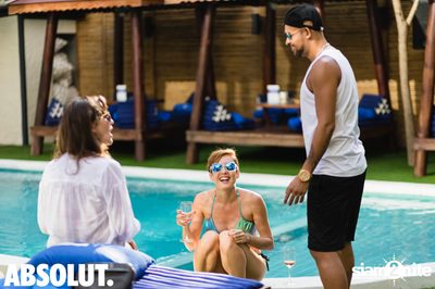 Absolut X Pool Party ที่ บลู แพร็อต — photo 36