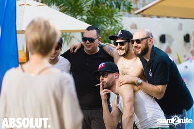 Absolut X Pool Party ที่ บลู แพร็อต — photo 39