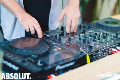 Absolut X Pool Party ที่ บลู แพร็อต — photo 56