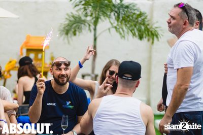 Absolut X Pool Party ที่ บลู แพร็อต — photo 69