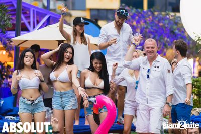 Absolut X Pool Party ที่ บลู แพร็อต — photo 111