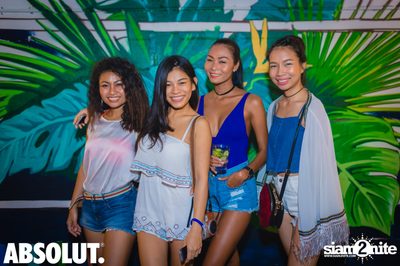 Absolut X Pool Party ที่ บลู แพร็อต — photo 139