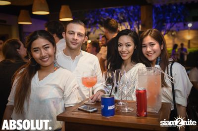 Absolut X Pool Party ที่ บลู แพร็อต — photo 185