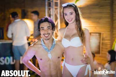 Absolut X Pool Party ที่ บลู แพร็อต — photo 193
