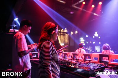 UrboyTJ After Party กับ DJ Tob ที่ บรองซ์ — photo 28