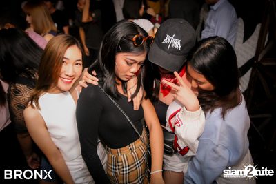 UrboyTJ After Party กับ DJ Tob ที่ บรองซ์ — photo 33