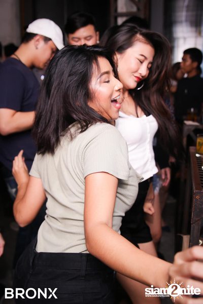 UrboyTJ After Party กับ DJ Tob ที่ บรองซ์ — photo 55