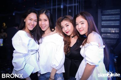 UrboyTJ After Party กับ DJ Tob ที่ บรองซ์ — photo 72