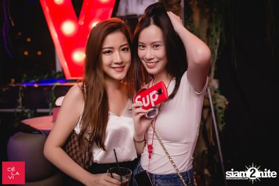 Flash Friday ที่ เซ ลา วี — photo 24