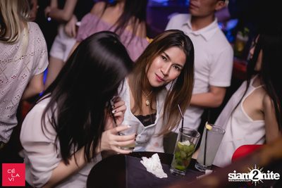 Flash Friday ที่ เซ ลา วี — photo 32