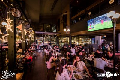 Friday Night at Wine Republic Thonglor — photo 6