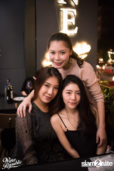 Friday Night at Wine Republic Thonglor — photo 31