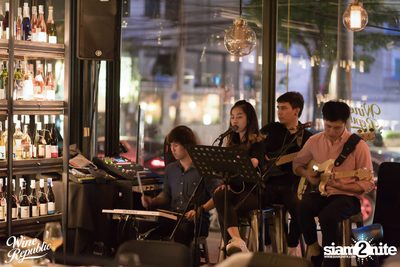 Friday Night at Wine Republic Thonglor — photo 40