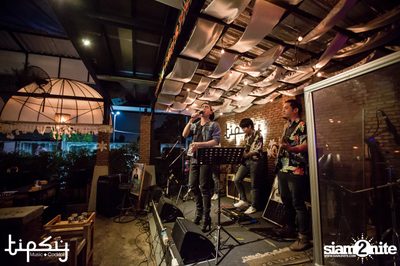 Love Land Live with Be Peerapat at Tipsy — photo 10