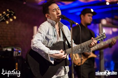 Love Land Live with Be Peerapat at Tipsy — photo 45