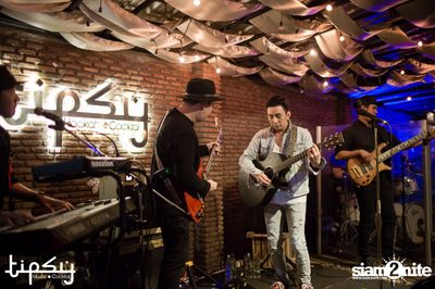 Love Land Live with Be Peerapat at Tipsy — photo 48