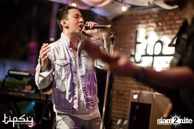 Love Land Live with Be Peerapat at Tipsy — photo 55